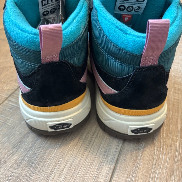 VANS - Ultrarange Exo RARE Pop Color - Picture 5 of 8
